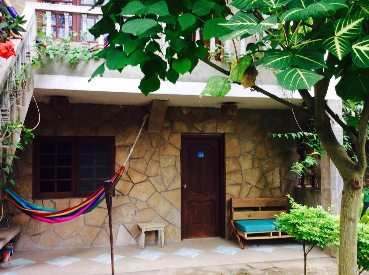 Hostal Moai Montanita Luaran gambar