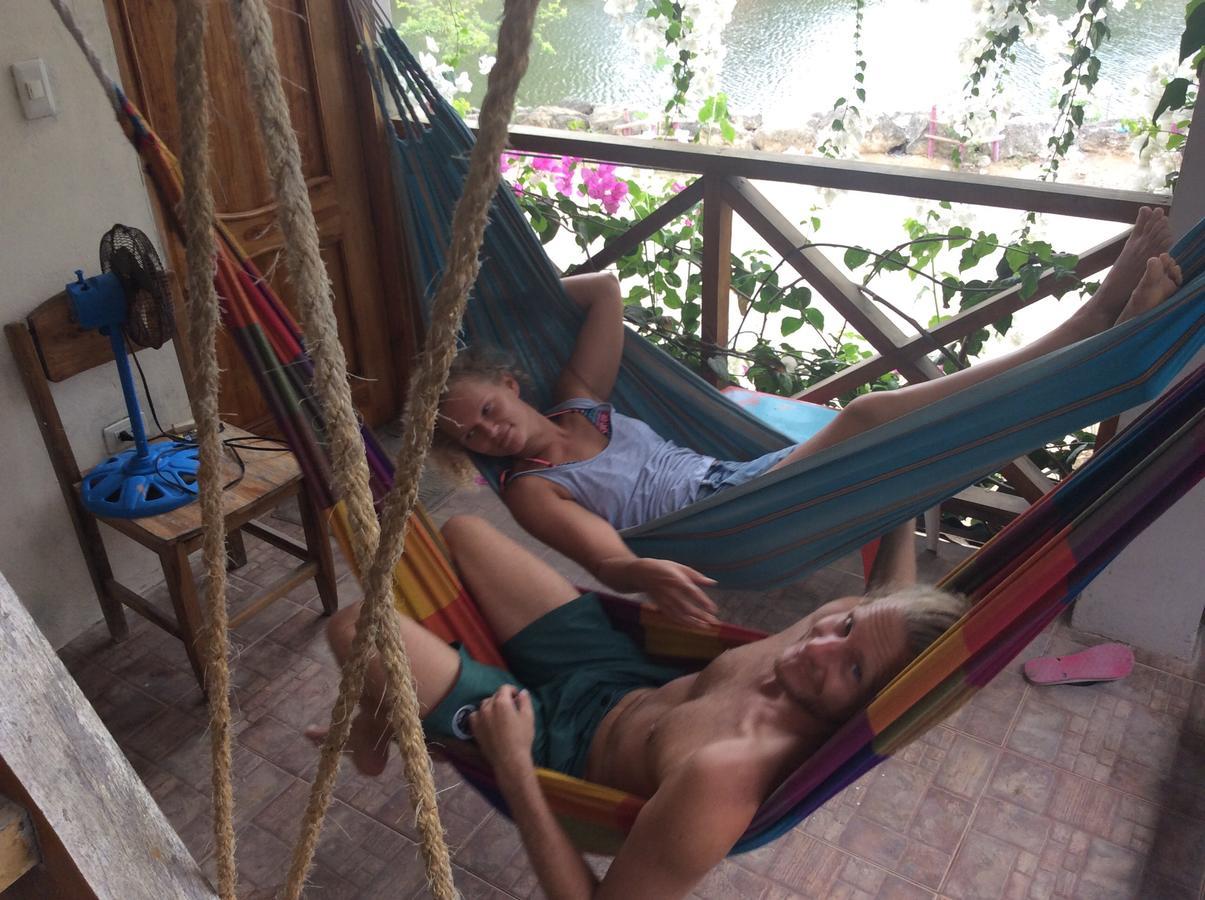 Hostal Moai Montanita Luaran gambar