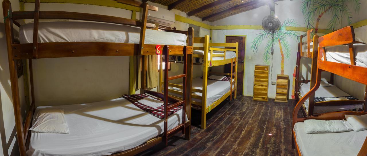 Hostal Moai Montanita Luaran gambar