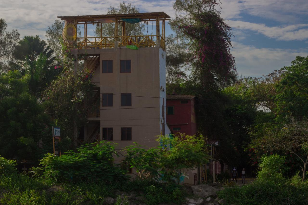 Hostal Moai Montanita Luaran gambar